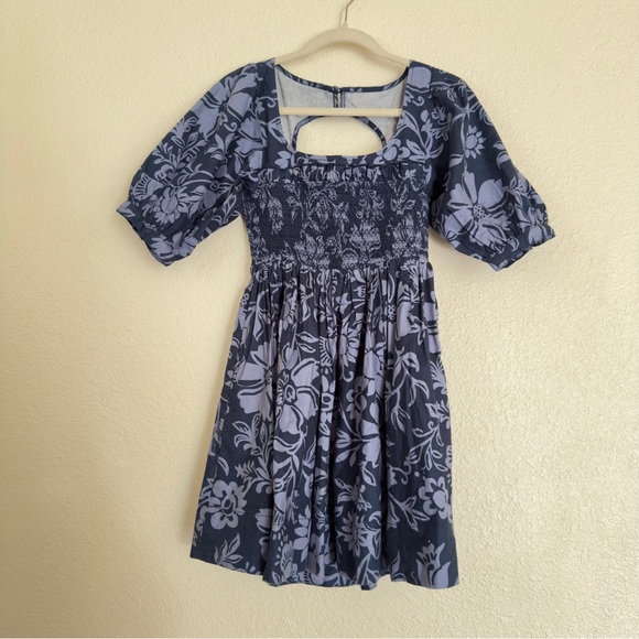 NWOT Free People Dress -Dear Delilah Blue Floral Puff
Sleeve Smocked dress - Picture 4 of 13